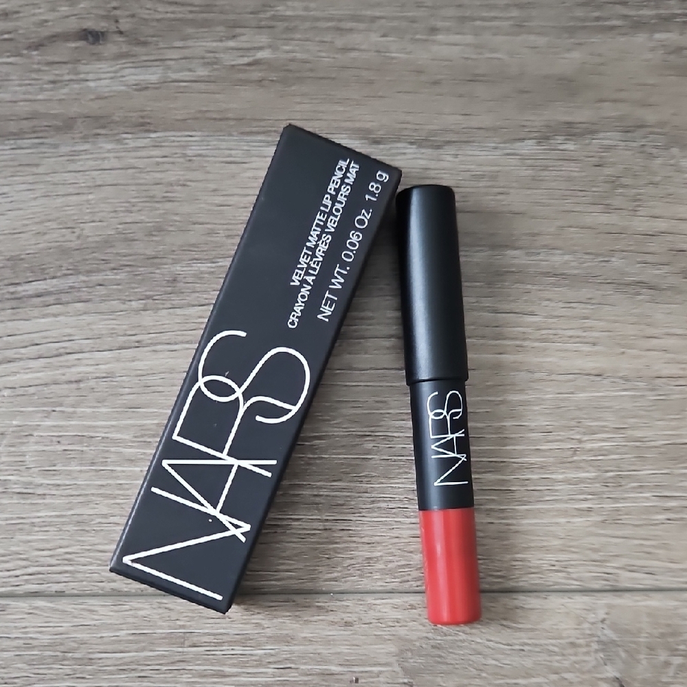 NARS Velvet Matte Lip Pencil in Dolce Vita - Discontinued